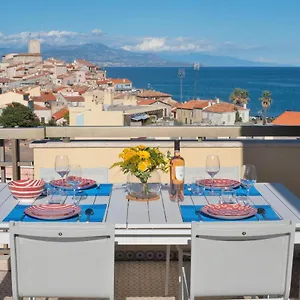  Apartment High Standing With Incredible Old And Sea Views Frankreich